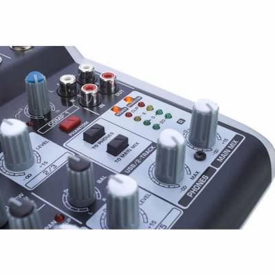 Xenyx Q502USB 5 Kanal USB Deck Mikser