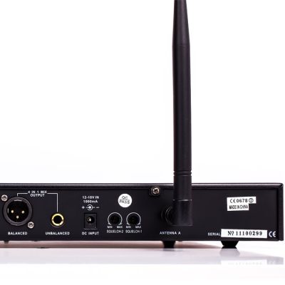 DM-404B 4lü Yaka Telsiz Mikrofon Çift Anten 9x8 Kanal Dijital